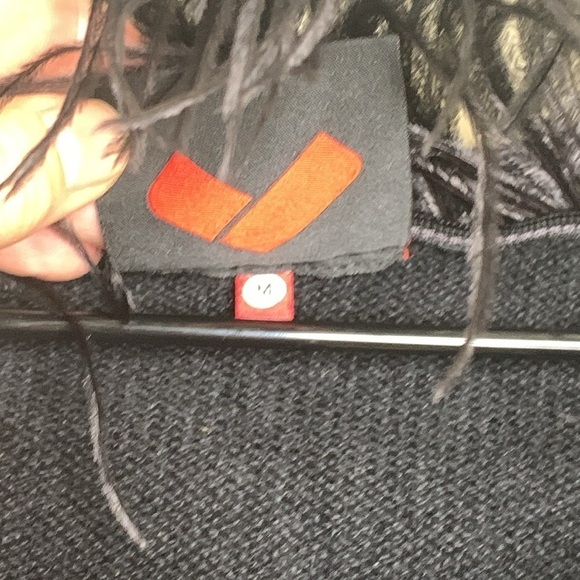 Happy Sheep NWOT Black 100% Cashmere Feather Neckline Off/On Shoulder Sweater M - Picture 4 of 12